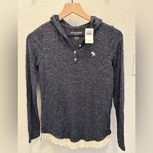 Abercrombie girl sweater with hood 13-14, buttons and lace, dark gray/blue. NWT